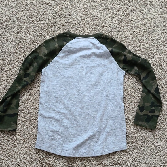 NWT boys long sleeve shirt size 10/12 - Picture 2 of 8